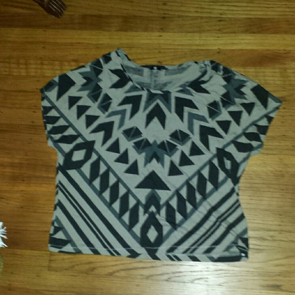 Dc tribal top