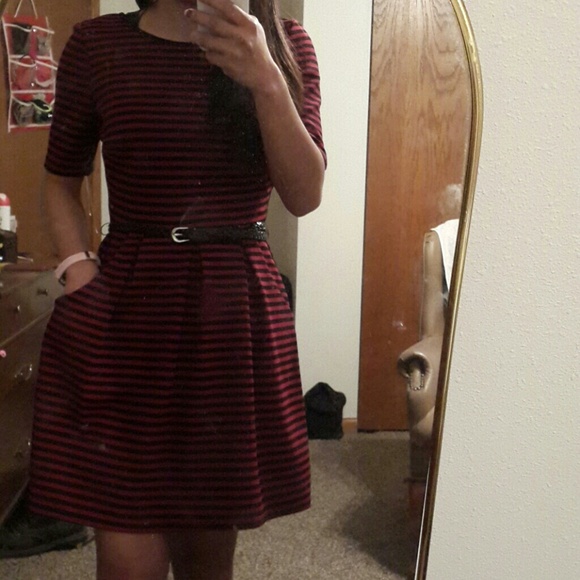 SPEECKLESS DRESS. - Picture 3 of 4