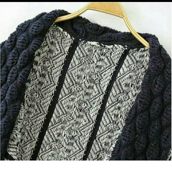 🎉New🎉 Aztec asymmetric knit cardigan - Picture 3 of 4