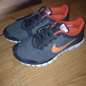 Nike free runs 3.0