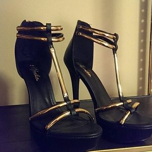 Black & Gold High heels Sandles