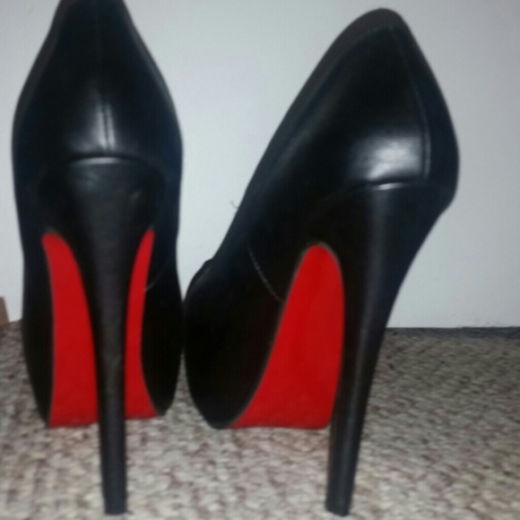 Red bottom heels! Never been worn. Size 7.