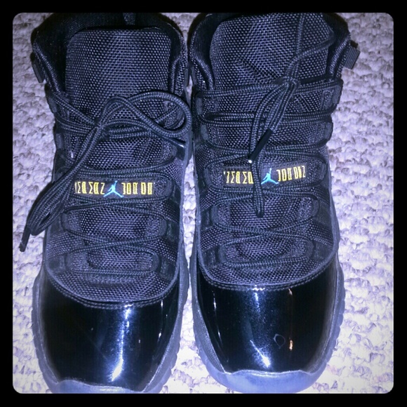 Jordans Gamma retro 11s size 4.