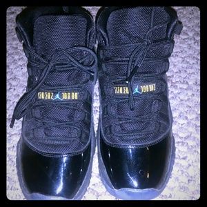 Jordans Gamma retro 11s size 4.
