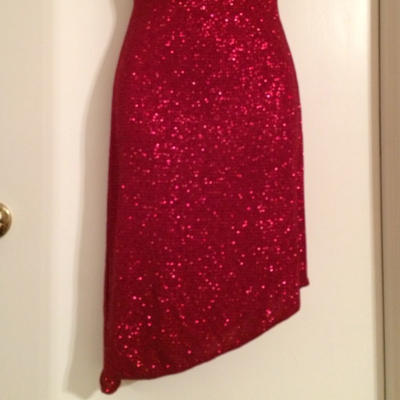 Super sexy red shiny performance Shift dress - Picture 3 of 4