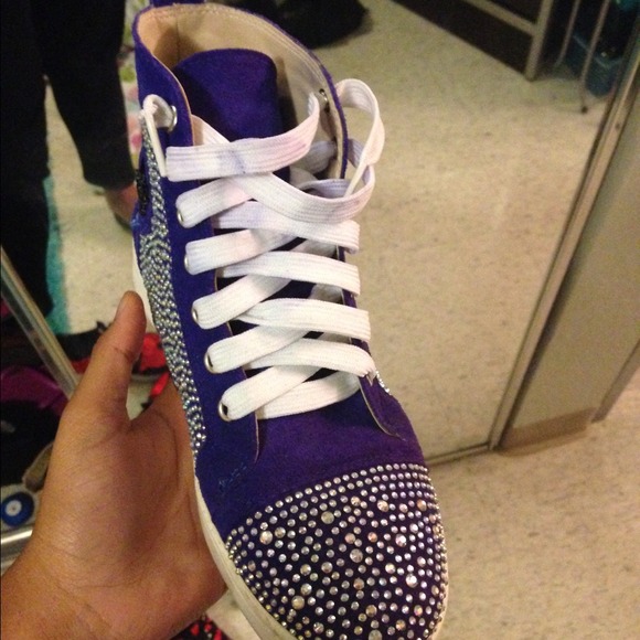 NOT FOR SALE100% Authentic CL