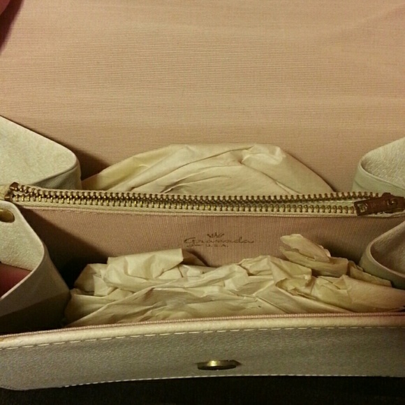 Purse - Picture 2 of 2