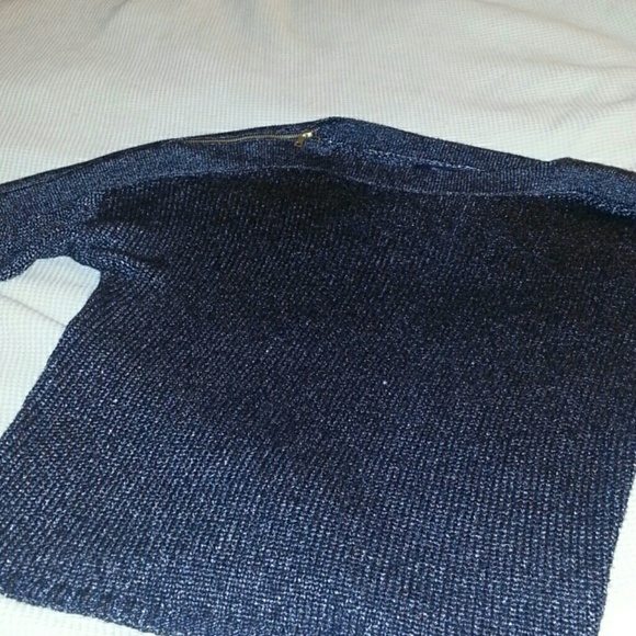 Top - Picture 3 of 4