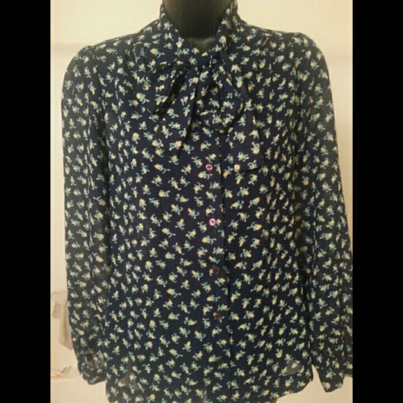 (SOLD ON FB) Button down bow tie blouse