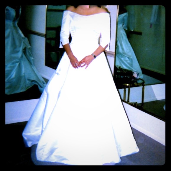 Sally Crew wedding dress - Picture 1 of 4