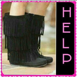 LOOKING FOR THESE ADORABLE FRINGED BOOTS!!!