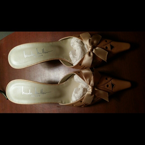 NICOLE MILLER:  "CAMEL" LEATHER MULES W/ BOW