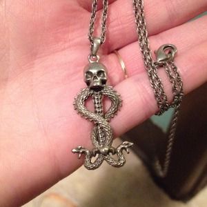 Dark mark necklace (Harry potter)