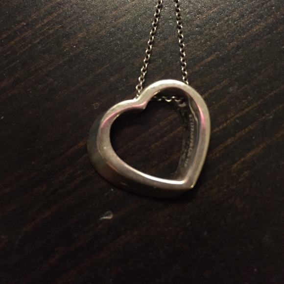 Authentic Tiffany flat open heart necklace - Picture 3 of 4