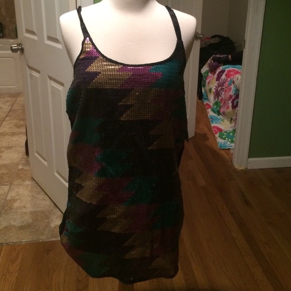 Geometric shirt with beads