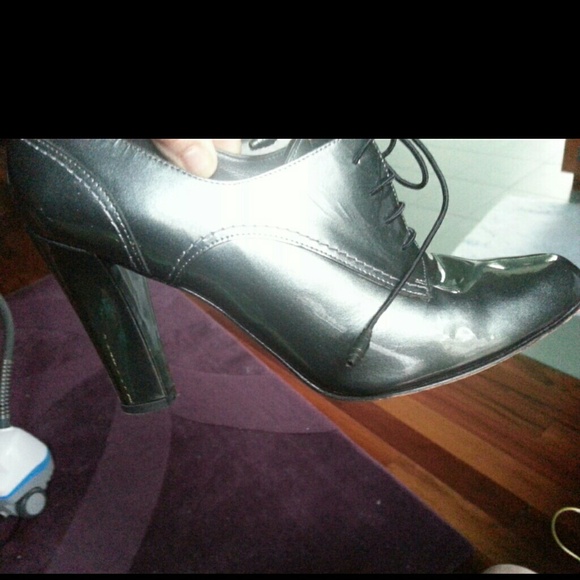 Indescribable Stuart Weitzman platinum heels