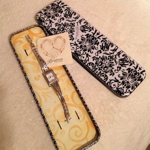 Brighton watch with tin