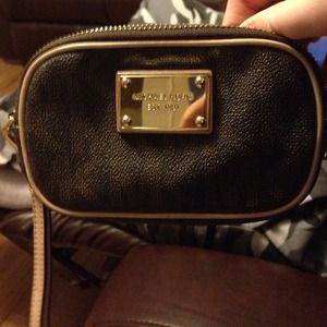 Michael Jors authentic wristlet wallet