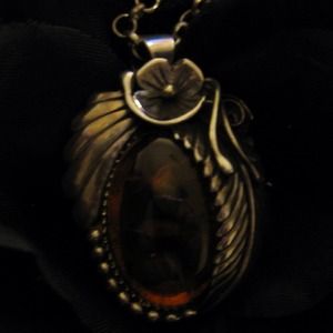 Gorgeous Vintage Amber Brooch/Pendant!