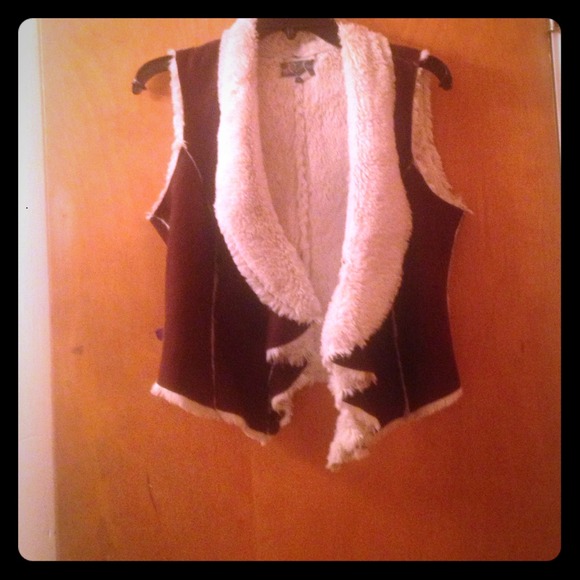 Cute brown and tan vest!