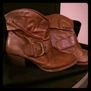 Brown cowgirl boots