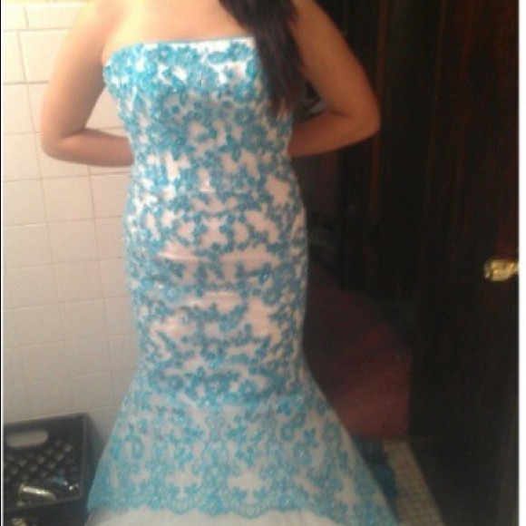 PRICE DROP!! Turquoise and white lace prom dress! - Picture 3 of 3
