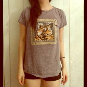 ✳️NWOT Rachel Roy tiger tee
