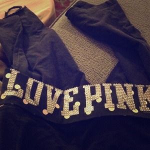 SELLING PINK YOGA PANTS