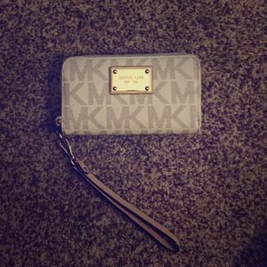 Michael Kors Wallet!