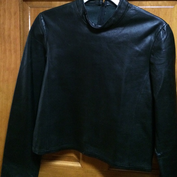Genuine leather long sleeve blouse