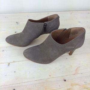 Vince Camuto Shoes - Vince Camuto Vala Bootie in Grey Suede Vince Camuto Shoes - Vince Camuto Vala Bootie in Grey Suede