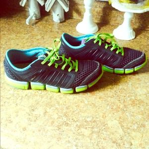 Adidas lithely used Sneakers!