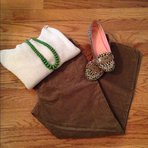 ⭐️sold in bundle⭐️Old Navy Stretch Tan Cords