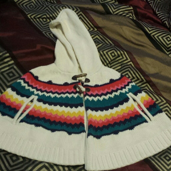 Old navy 4t poncho - Picture 2 of 2