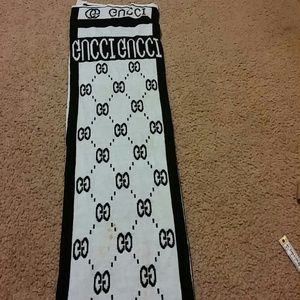 Gucci scarf