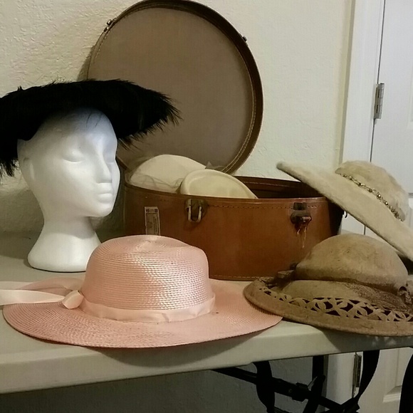 Bundle of 5 Vintage Hat's and Hat Box
