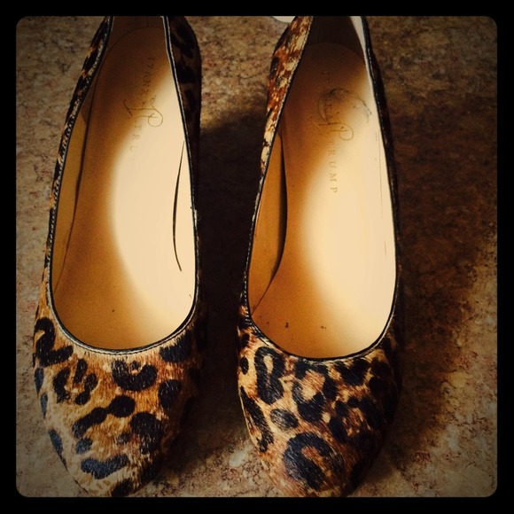 Pair of leopard Ivanka Trump wedges!