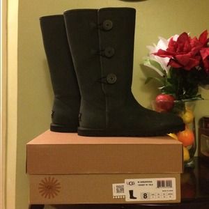 Uggs - Black - Women's 8