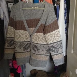 Big comfy cardigan sweater 🎀