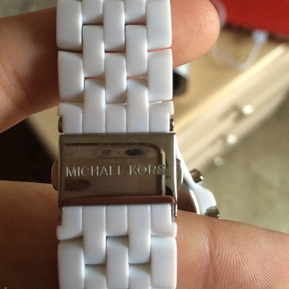 Watch - Picture 2 of 4