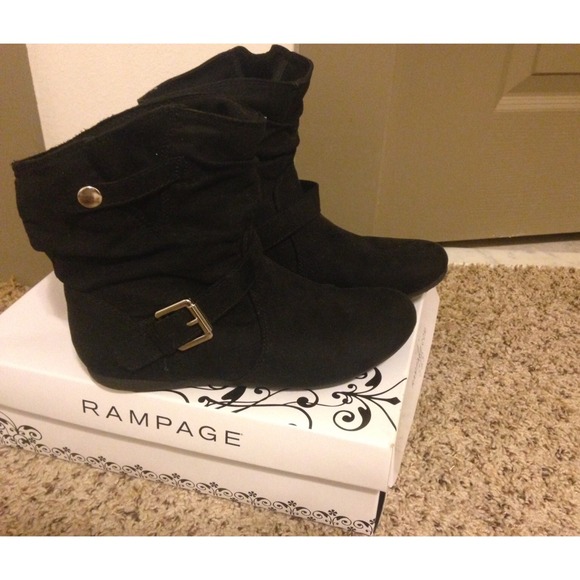 New Rampage Brand Black Booties Size 6 - Picture 2 of 4