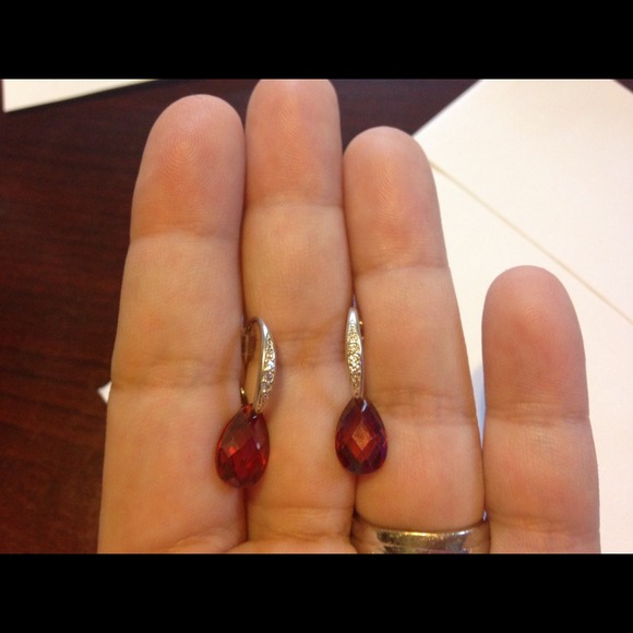 Avon 925 earrings with Swarovski crystal