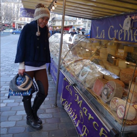 Meet Your Posher, Sylvia - Picture 2 of 4