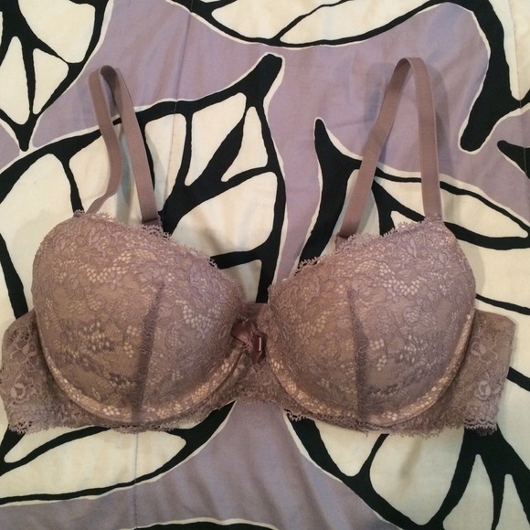 Lacey bra