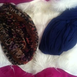 Scarfs leopard and cobalt blue
