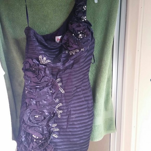Dark purple dress worn once only - Picture 1 of 1