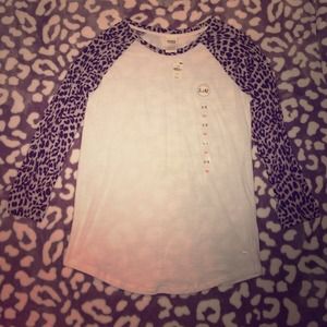 VS Pink 3/4 Sleeve Cheetah Print Tee