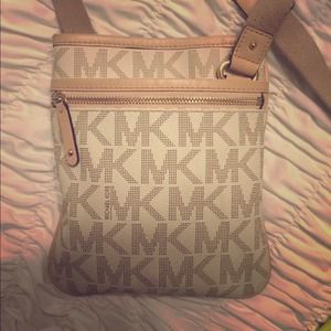Micheal kors side bag