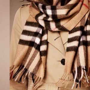BURBERRY 100% Cashmere Scarf