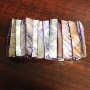 Purple mother of pearl stretchy bracelet